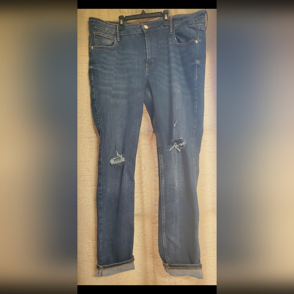 Old Navy Mid rise Rockstar super skinny medium wash SZ 16 distressed jeans